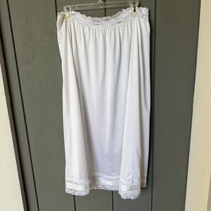 Vtg Solange Long Half Slip Plus Size 22/24 White w/Lace Trim 100% Nylon USA